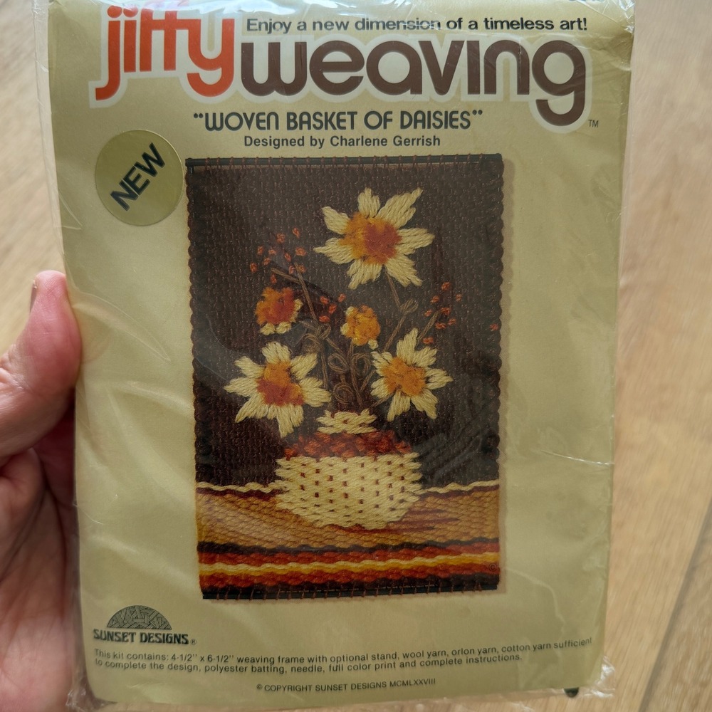 Vintage Sunset Designs Jiffy Weaving Kit 3245 Woven Basket of Daisies 1978 NEW